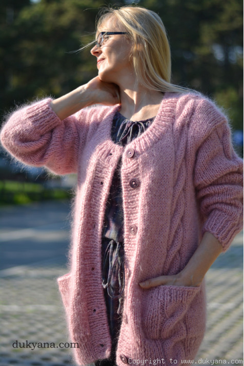 Hand knitted crewneck cable mohair cardigan/CA101